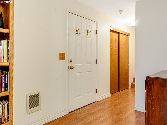4th image of 4109 Plomondon St