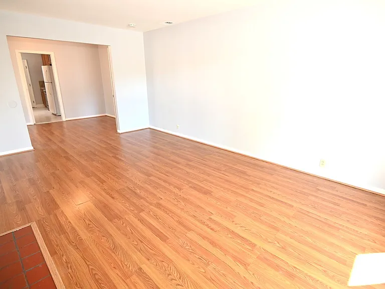 2466 Beechwood Ave — Photo 5