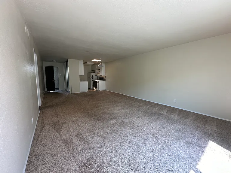 1741 Granville Ave #206 — Photo 6