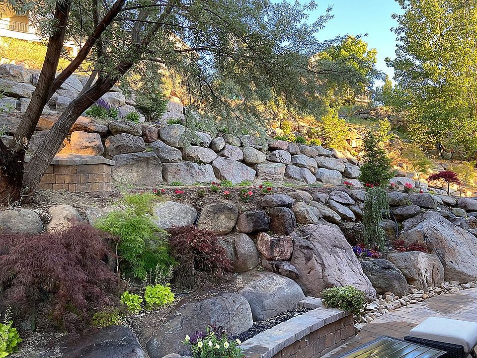 2nd image of 1742 E Crimson Oak Dr