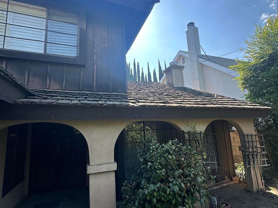 2nd image of 4846 Gaviota Ave