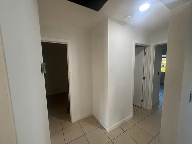 354 Camillia Ln #B — Photo 7
