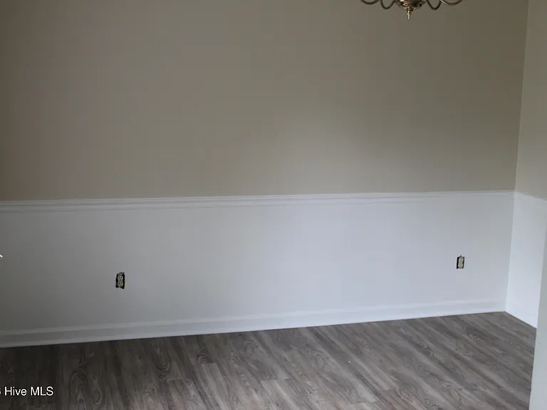 566 Fairfield Way — Photo 11
