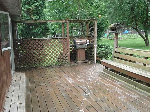 4th image of W8603 Adams Beach Dr