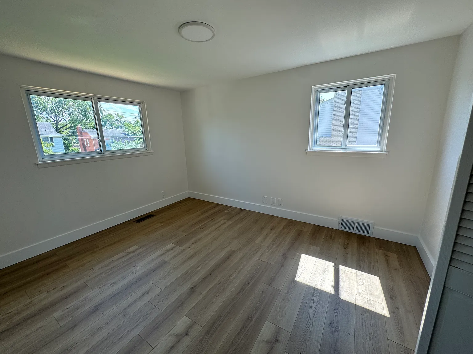 4 bed, 1758 sqft, $2,500 — Photo 3