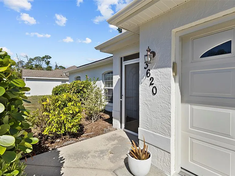 3620 Candia Ave — Photo 2