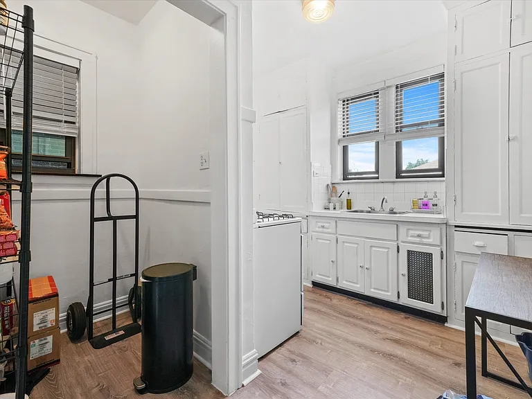 32 Lawton Rd #2 — Photo 9