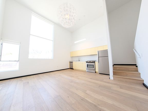 2nd image of 1313 W Sunset Blvd #0B-1Ba-579Sqft