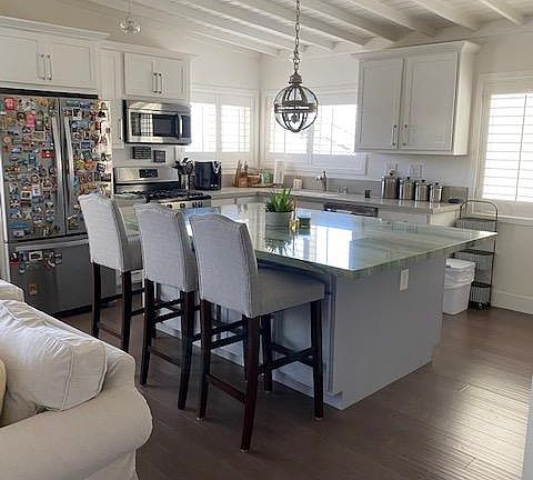 4th image of 221 El Porto St #221