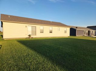 318 Late Harvest Dr, Wright City, MO 63390