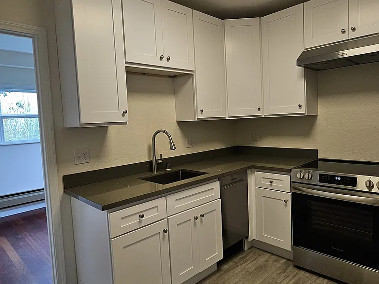 1001 Santa Clara Ave #A — Photo 5