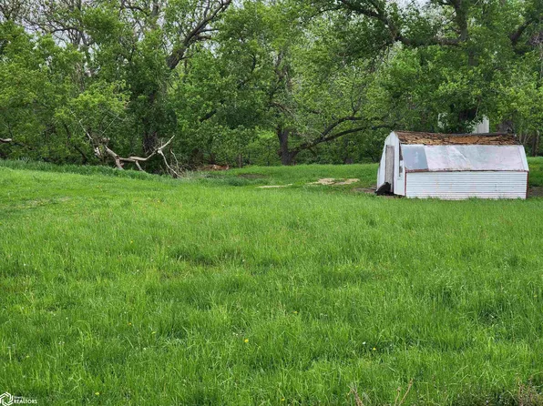 1104 S Minnesota St, Algona, IA 50511