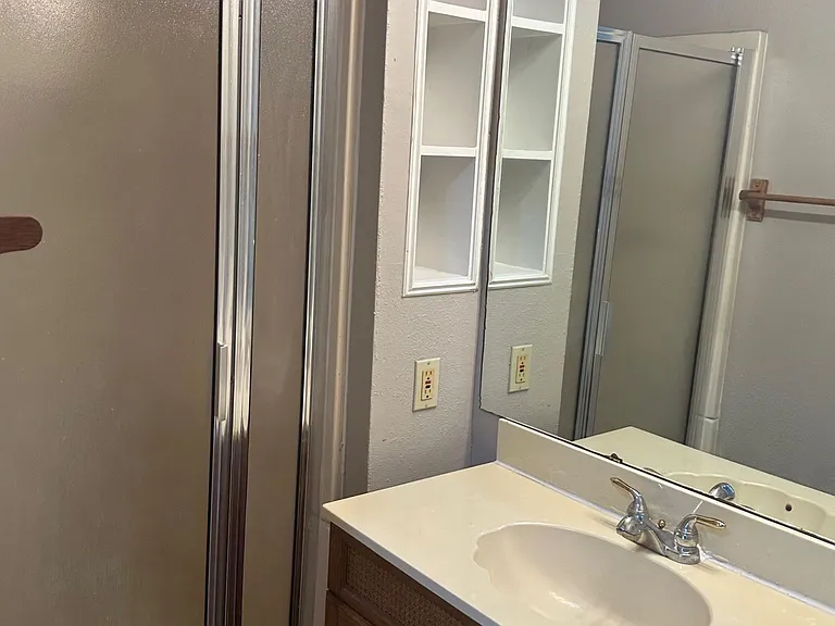 6365 Malcolm Dr — Photo 8