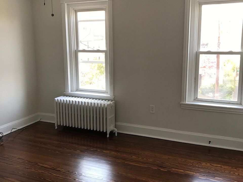 Front bedroom