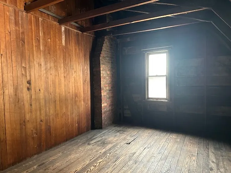 154 E Conestoga St — Photo 15
