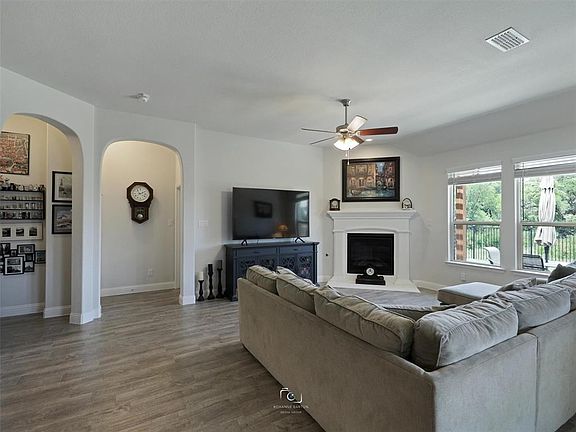 5th image of 14808 Gladstone Dr
