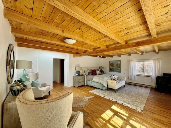 2153 Calle De Sebastian, Santa Fe, NM 87505