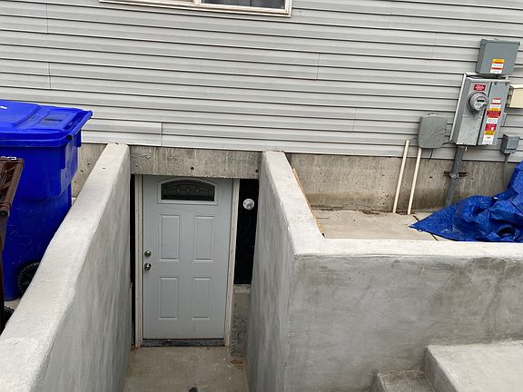 2nd image of 1780 E Dove Way