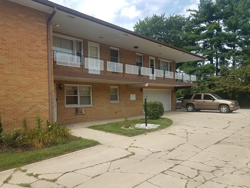 2nd image of 2314 182nd Pl APT 3