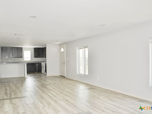 3rd image of 2051 Indian Hills Dr