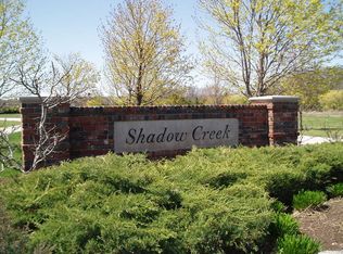 8238 Shadow Creek Ln, Yorkville, IL 60560