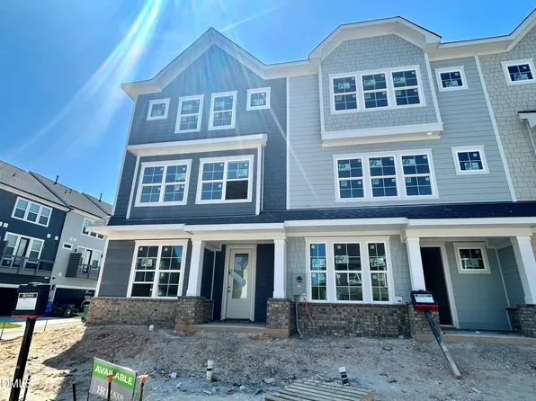 2401 Adrift Rd, Fuquay Varina, NC 27526