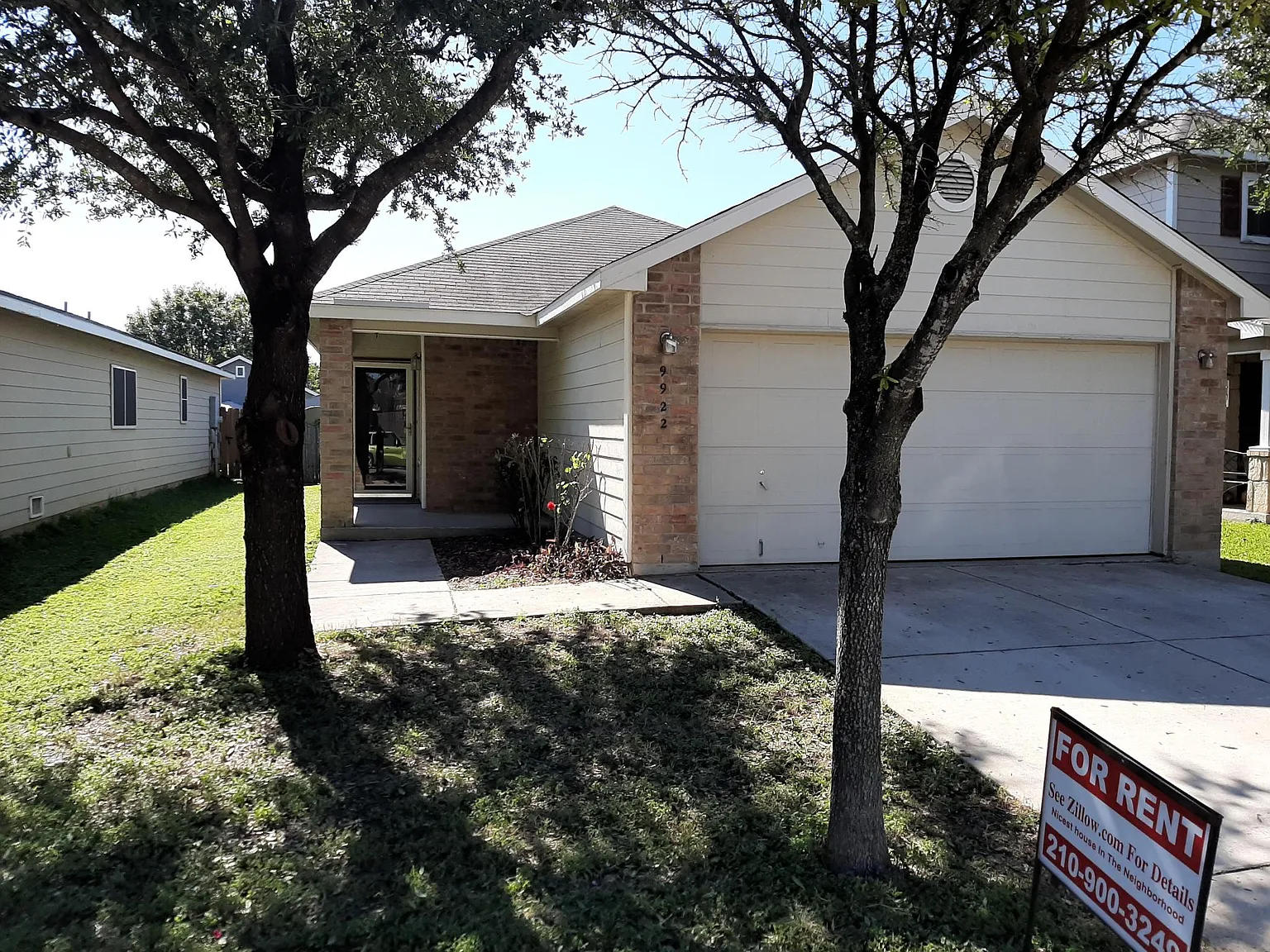3 bed, 1196 sqft, $1,549 — Photo 2