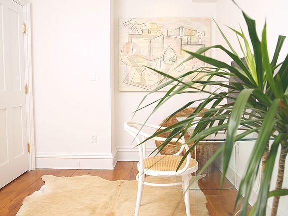 4th image of 289 Macon St #1