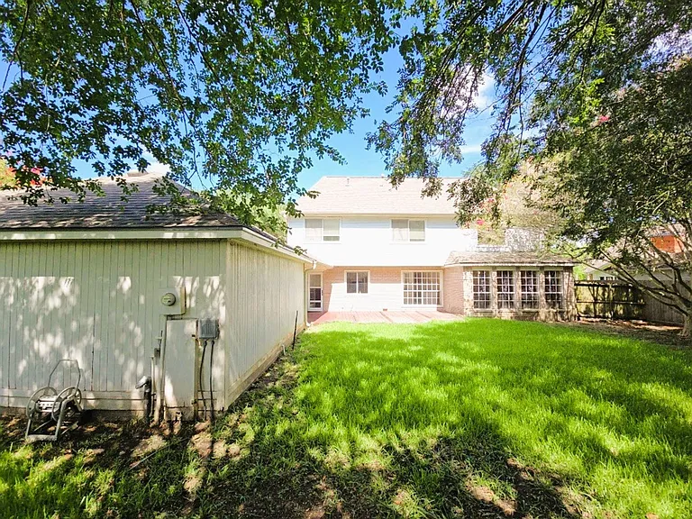 2502 Fairwind Dr — Photo 38