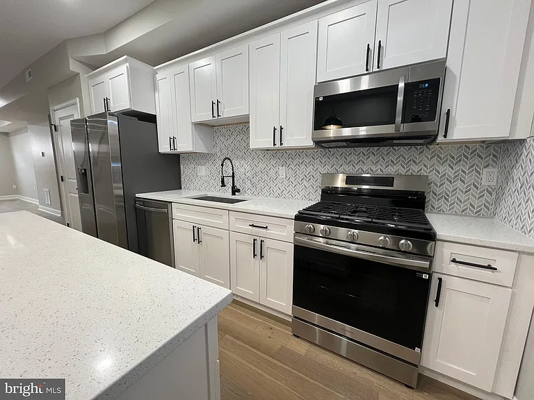 717 N Collington Ave — Photo 9