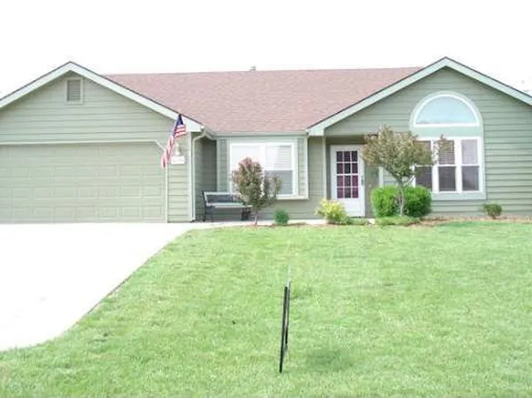 4708 McCormick St, Lawrence, KS 66047