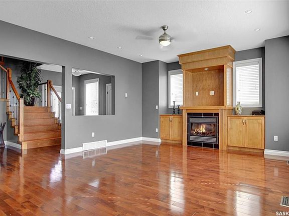 5th image of 2743 Sunninghill Cres