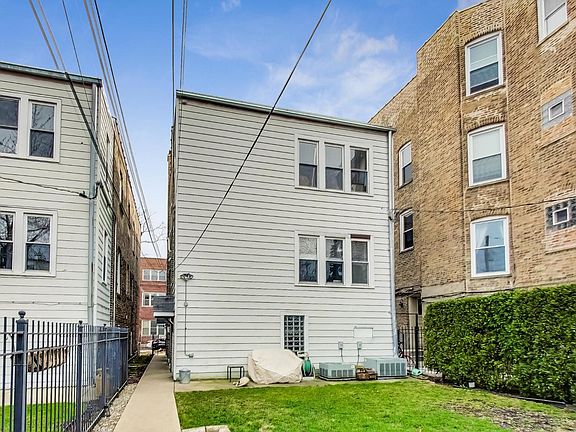 3rd image of 2316 W Huron St