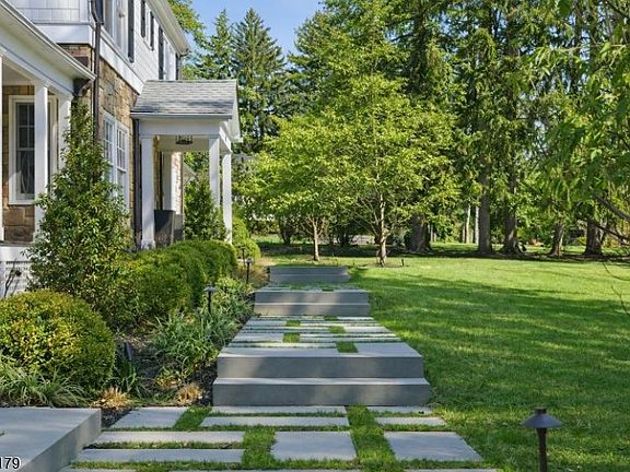 5th image of 54 BERTA PLACE