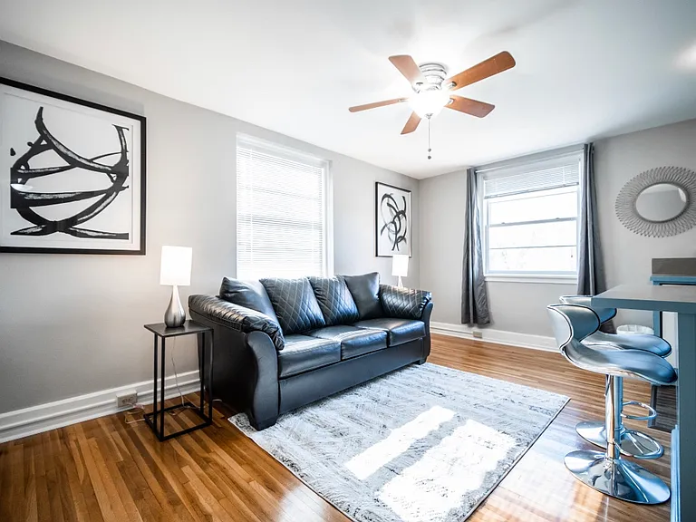 303 E 6th St #217 — Photo 8