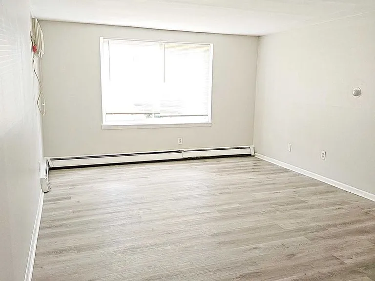 Avery Apartments — Photo 22