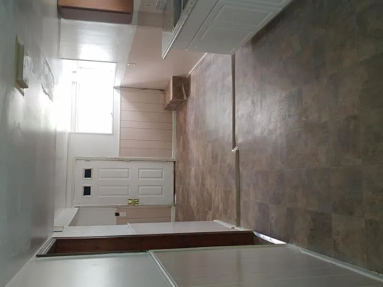863 Glenwood Ave — Photo 4