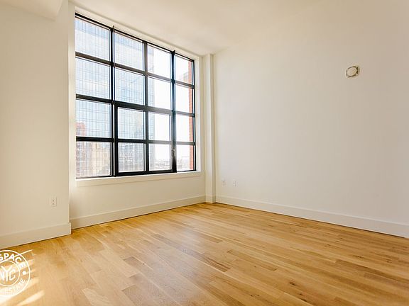2nd image of 4121 28th St APT 6L