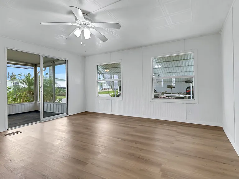 243 Tangerine Dr — Photo 6