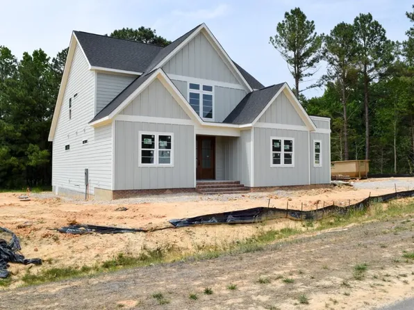 215 Broadleaf Ln, Youngsville, NC 27596