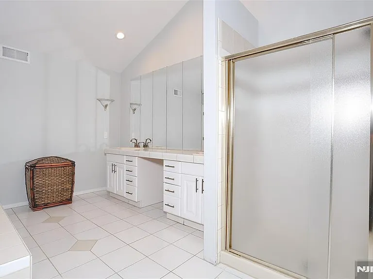 69 Pittis Ave — Photo 23