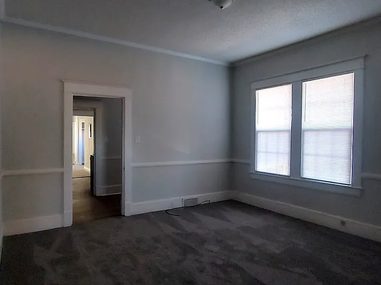 509 W 3rd St — Photo 3
