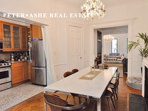 5th image of 112 E 61st St #T
