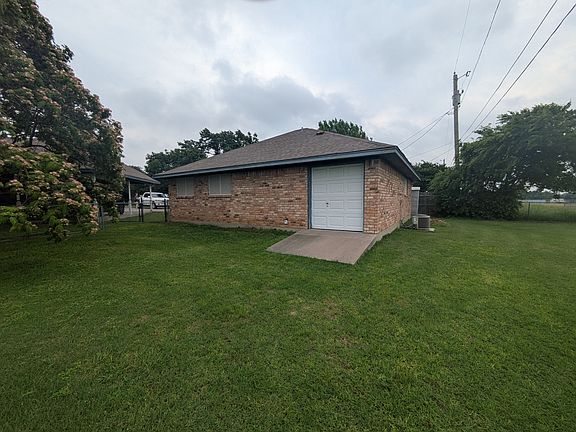 3rd image of 1119 Winona St #B