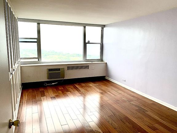 4th image of 4250 N Marine Dr APT 2828