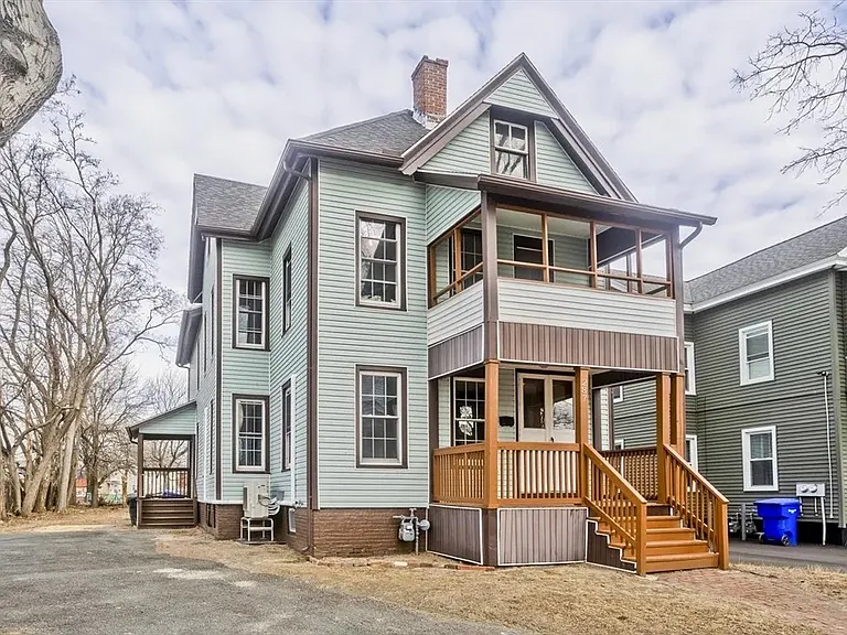 287 Walnut St #1 — Photo 1
