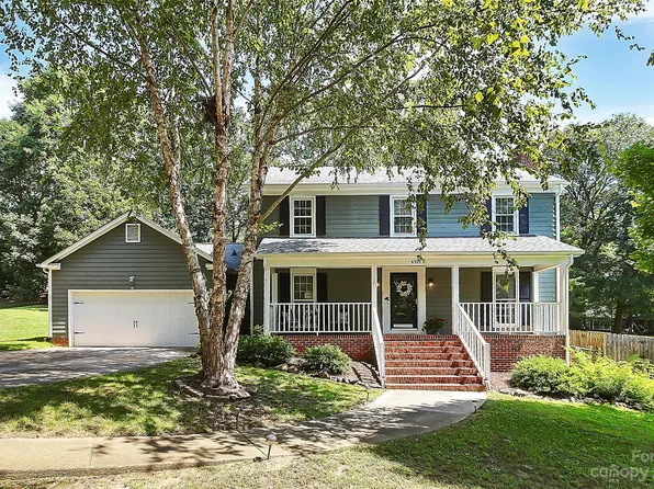6322 S Point Dr, Charlotte, NC 28277