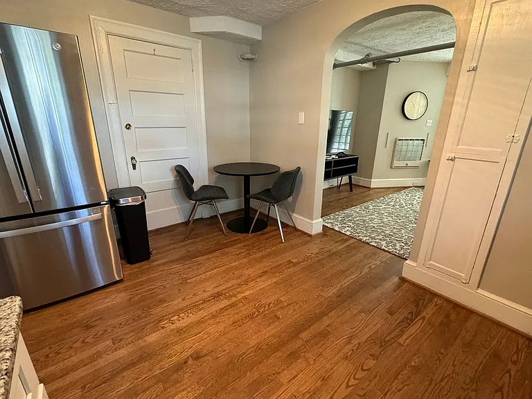 399 Watson St — Photo 8