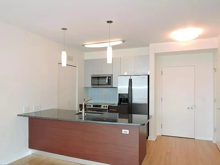 2101 Market St #405 — Photo 6