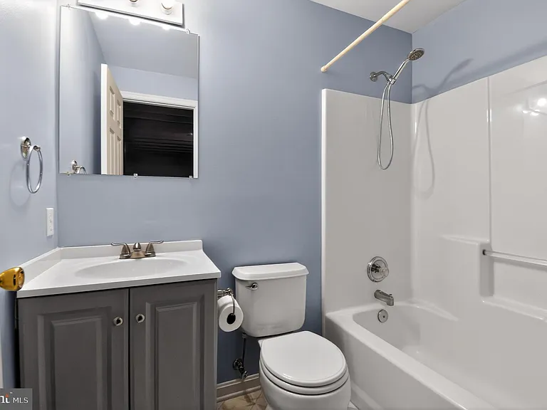 5118 Coach Ct — Photo 26